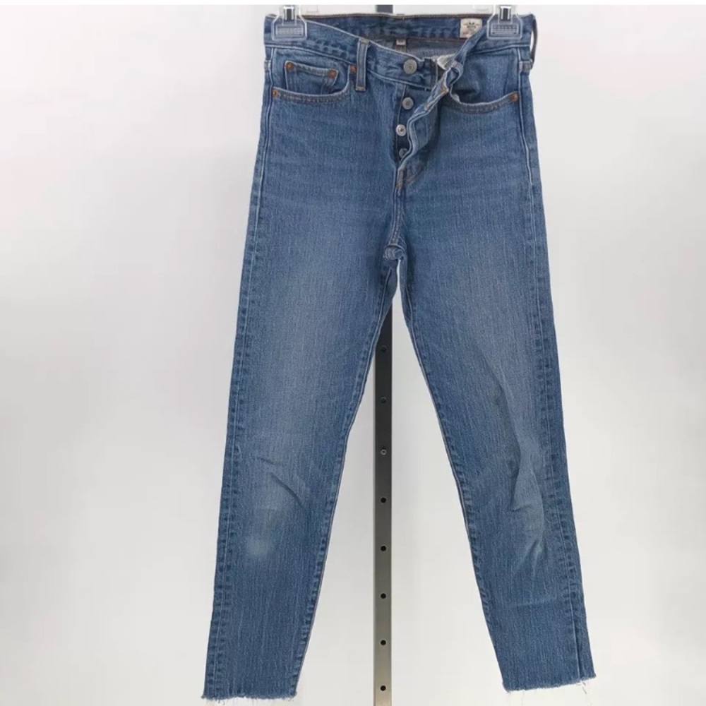 Vintage redone Levi’s stove pipe high rise 25
